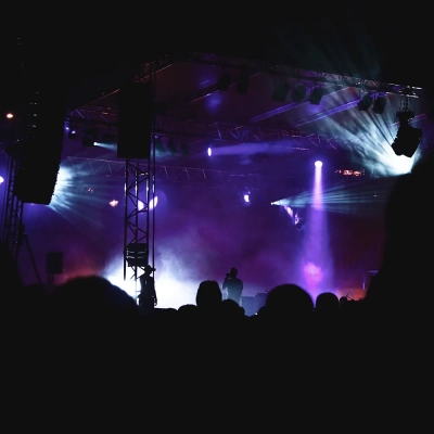 Sous les projecteurs 5