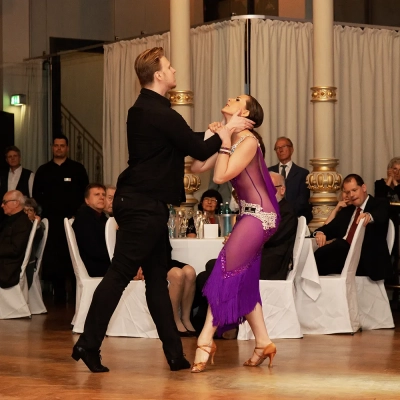 Sous les projecteurs 9